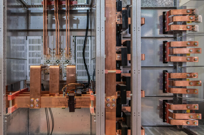 タフピッチ銅（C1100)ブスバーの真空焼鈍