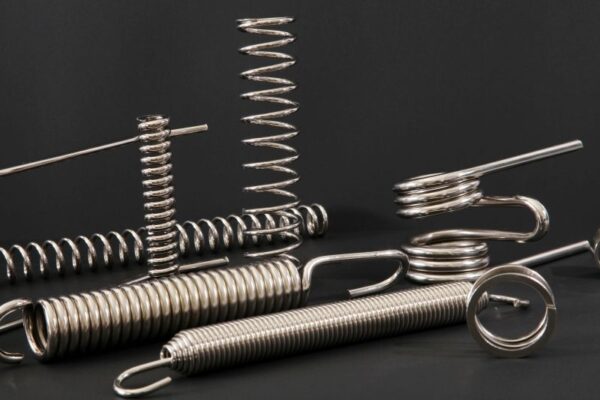 スプリングの時効処理